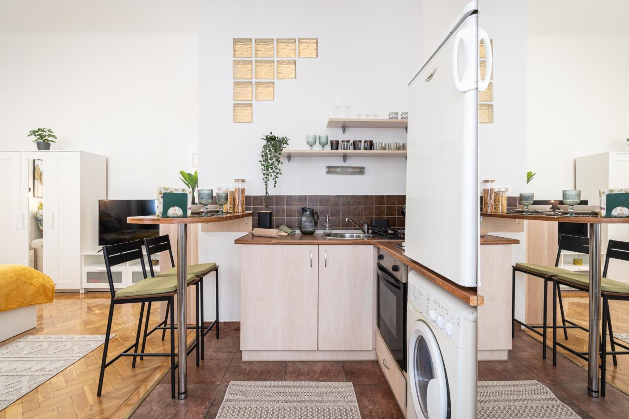 Cosmopolitan Studio - Chic Getaway In A Fancy Neighbourhood Budapest Exterior photo